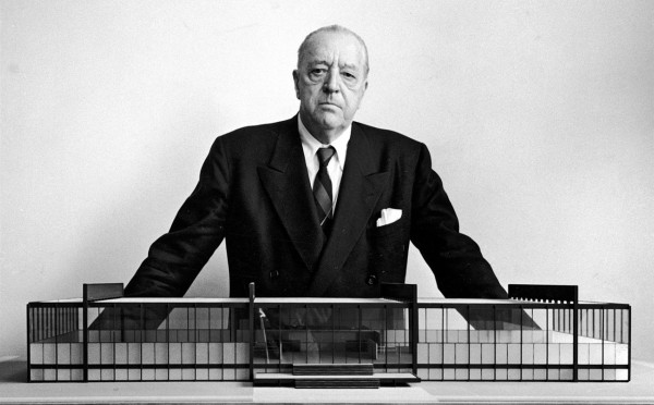 Ludwig Mies van der Rohe | Tour Virtual — 360° virtual tour